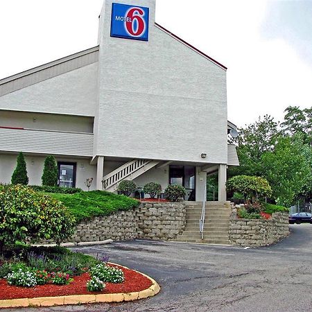 Days Inn By Wyndham Cincinnati I-71 Silverton Bagian luar foto