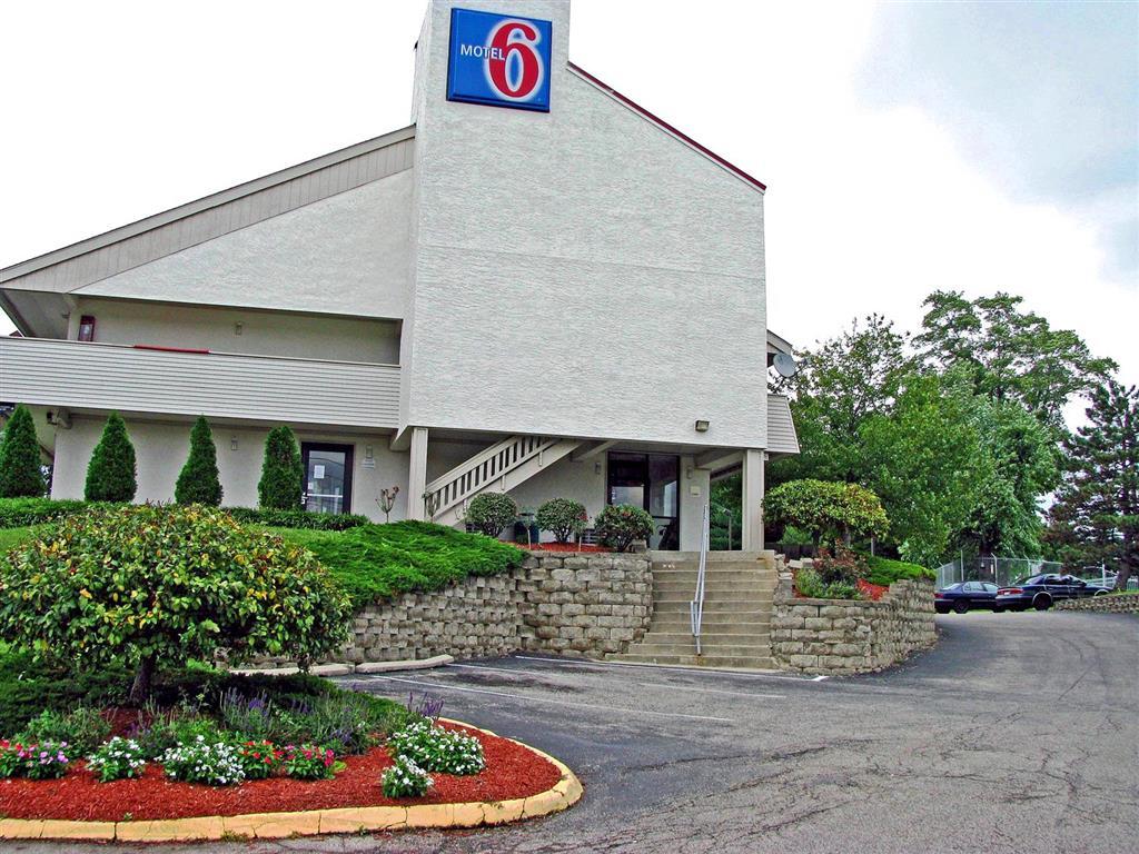 Days Inn By Wyndham Cincinnati I-71 Silverton Bagian luar foto